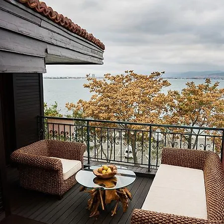 펜션 Beautiful Summer House In The Old Town